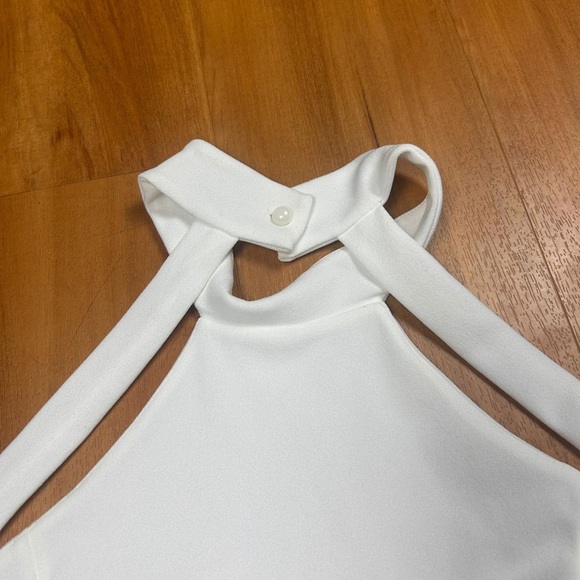 Lulu's Women’s White Halter Backless Mini Dress Size M - Picture 5 of 9